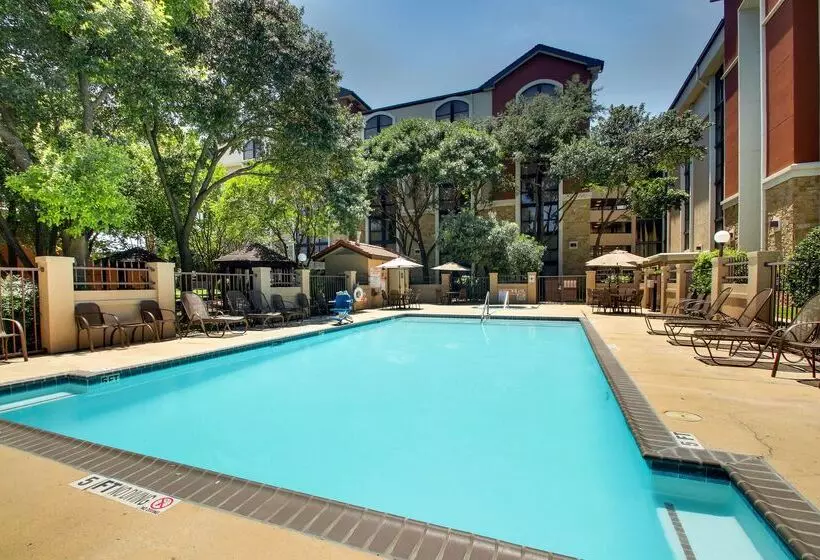 Drury Plaza Hotel San Antonio Airport