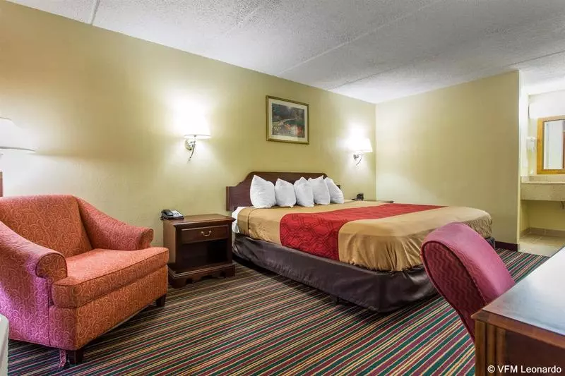 Отель Red Roof Inn Atlanta Airport Ne Conley