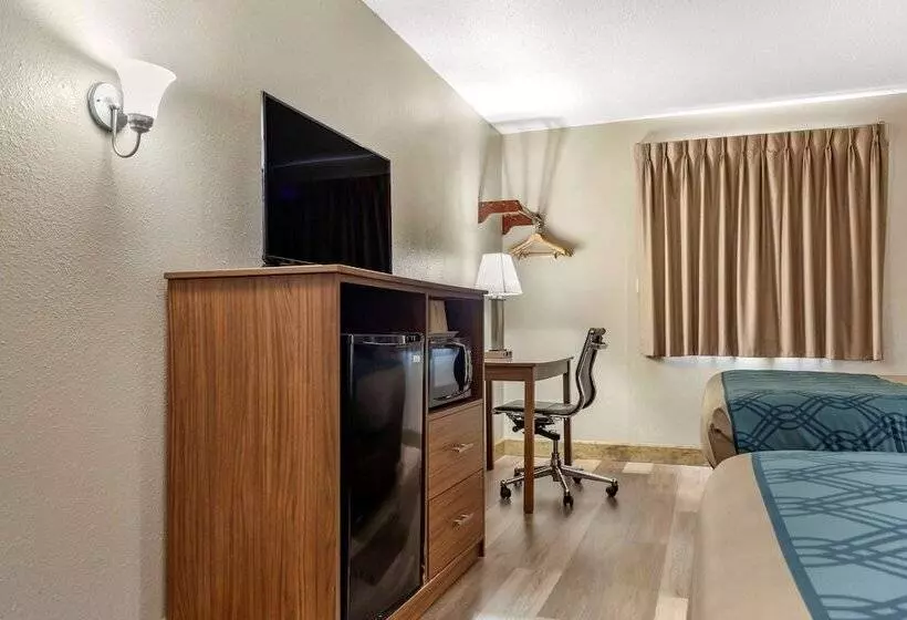 酒店 Econo Lodge Hays I 70