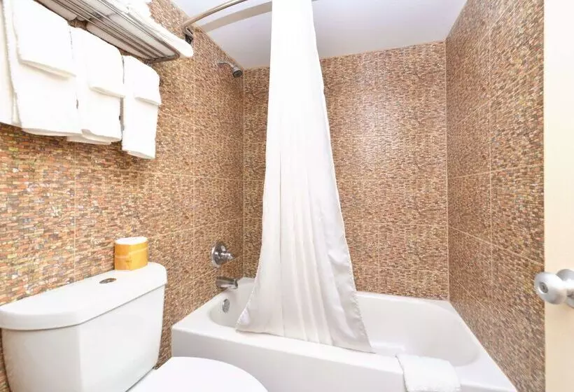 Hotel Americas Best Value Inn Smithtown/Long Island