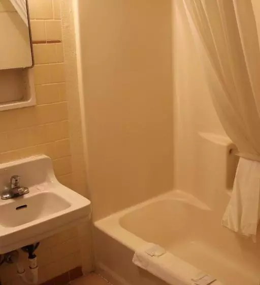 فندق Economy Inn Safford