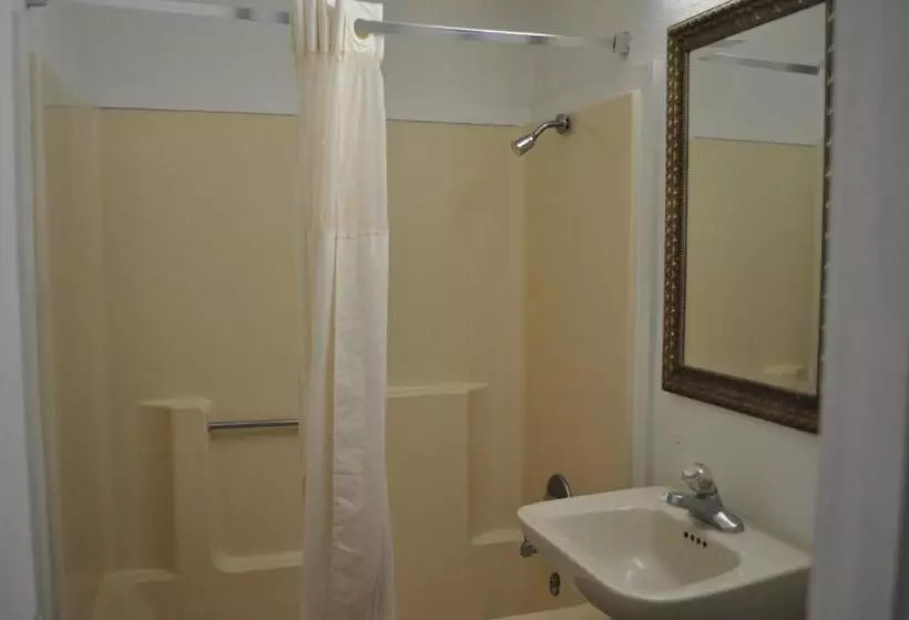 ホテル Raider Inn