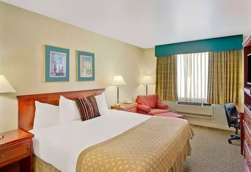 酒店 Ramada By Wyndham Draper