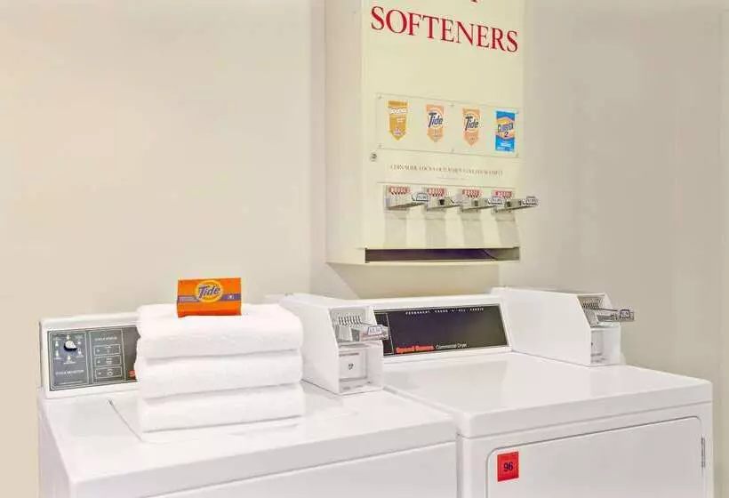 酒店 Ramada By Wyndham Draper