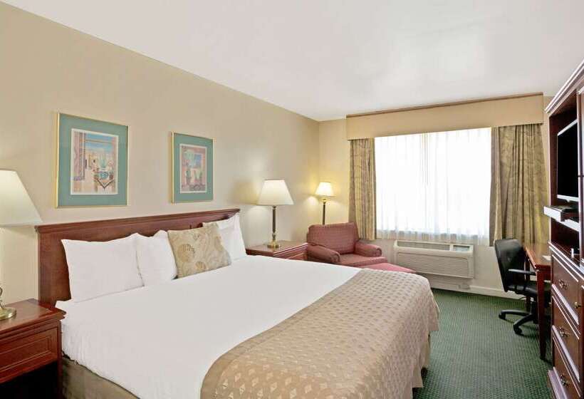 בית מלון כפרי Ramada By Wyndham Draper