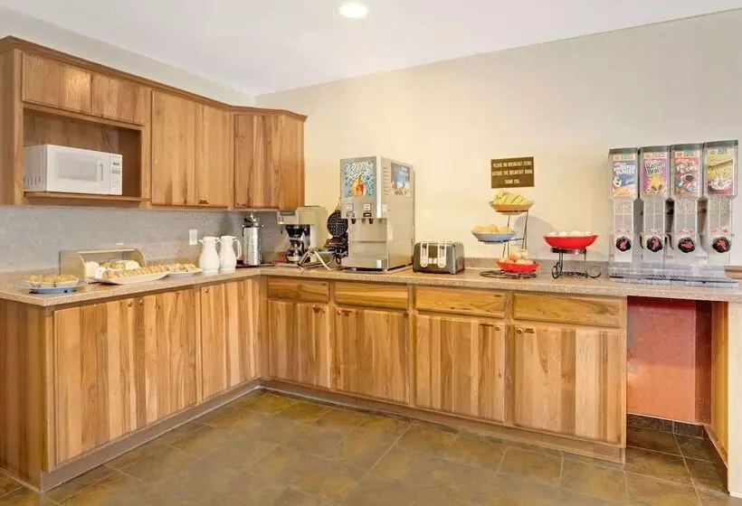 酒店 Ramada By Wyndham Draper