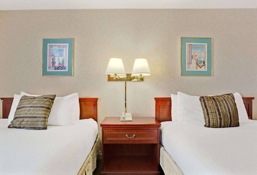 בית מלון כפרי Ramada By Wyndham Draper