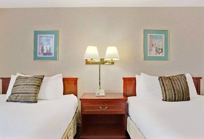 酒店 Ramada By Wyndham Draper