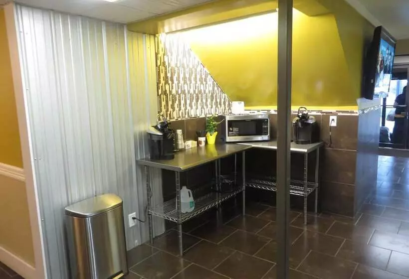 酒店 Riverside Suites