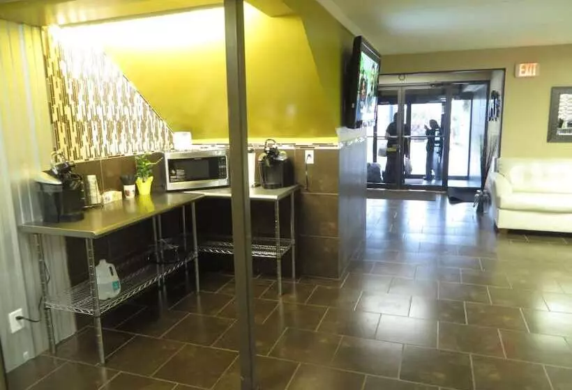 酒店 Riverside Suites