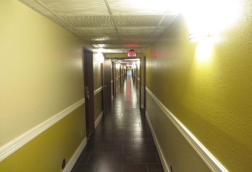 בית מלון כפרי Riverside Suites