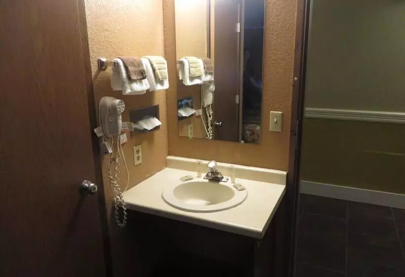 酒店 Riverside Suites