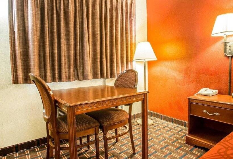 فندق Rodeway Inn