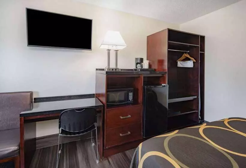 Super 8 By Wyndham San Diego Hotel Circle