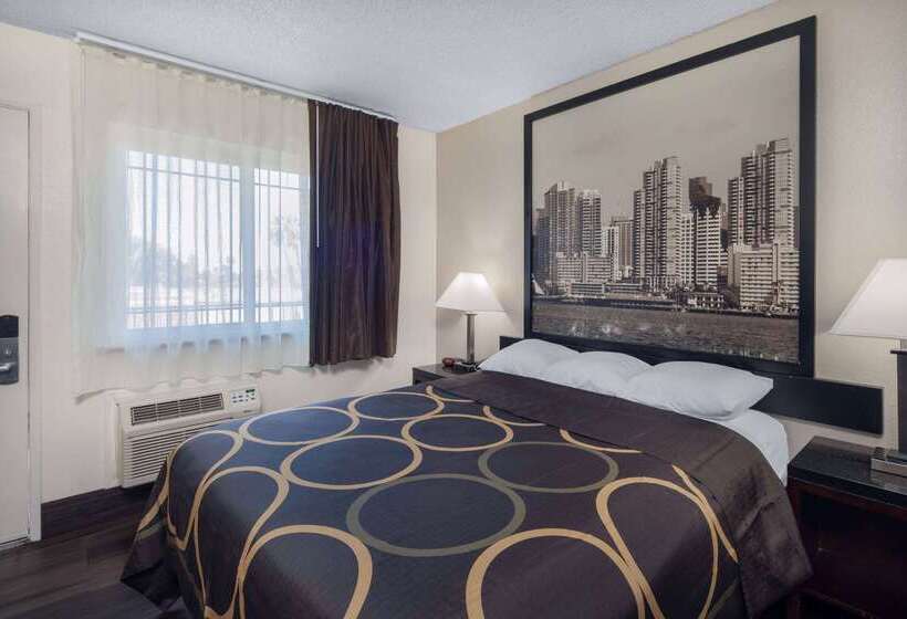 Super 8 By Wyndham San Diego Hotel Circle