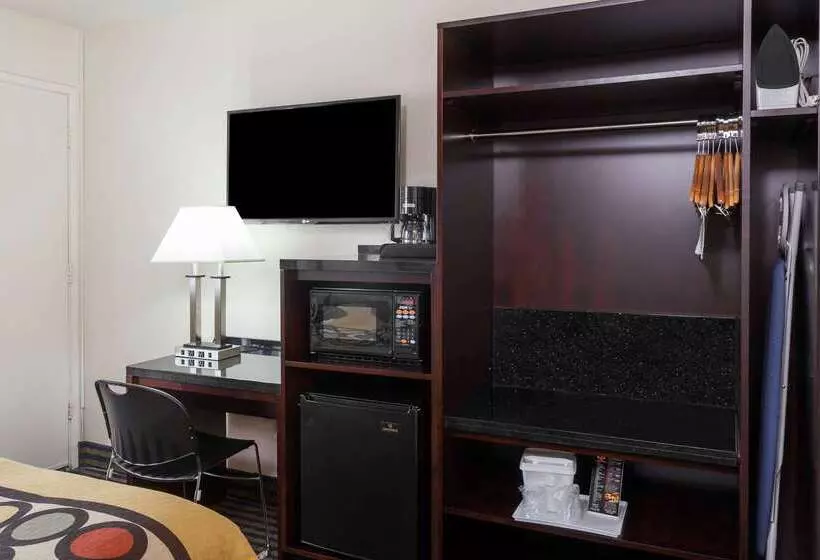 Super 8 By Wyndham San Diego Hotel Circle