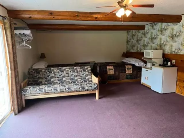 ホテル Spring Creek Inn