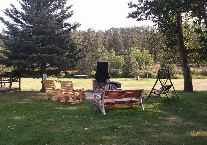 ホテル Spring Creek Inn