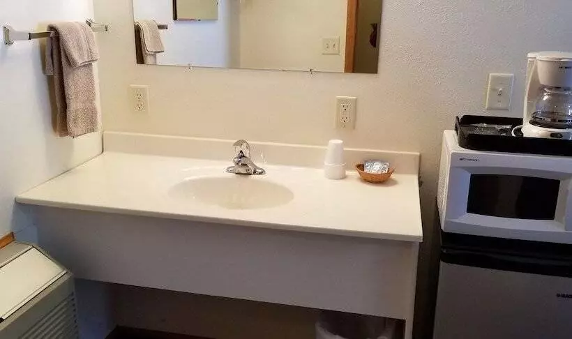 ホテル Spring Creek Inn