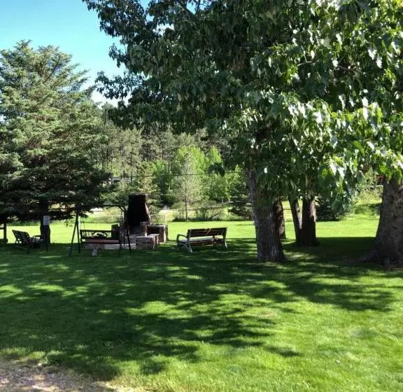 ホテル Spring Creek Inn