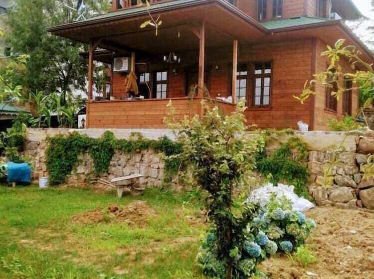 هتل Zahi Bungalov