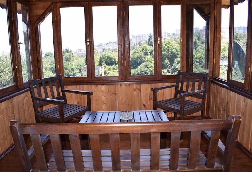 هتل Zahi Bungalov