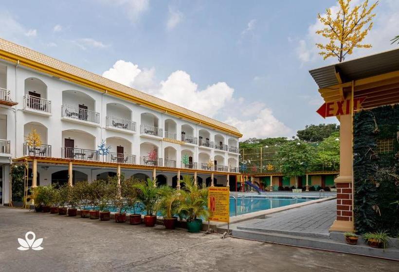 בית מלון כפרי Zen Rooms Rosario Resort Batangas