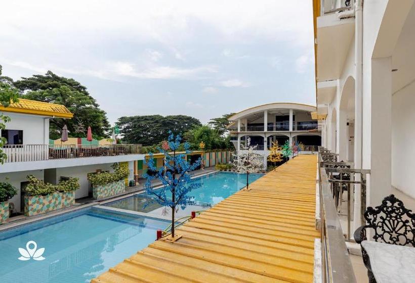 בית מלון כפרי Zen Rooms Rosario Resort Batangas
