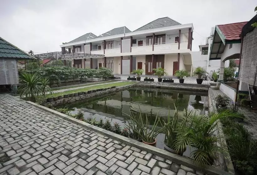 ペンション Reddoorz Syariah Near Bundaran Joeang