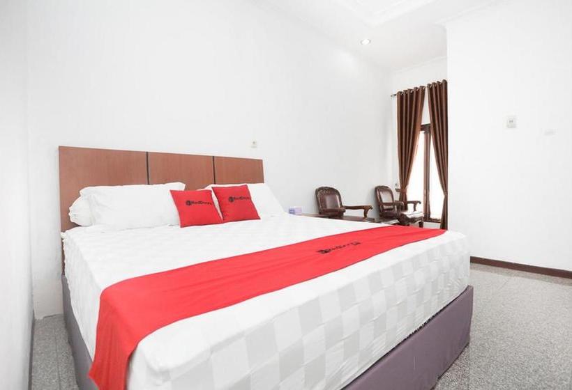 פנסיון Reddoorz Syariah Near Bundaran Joeang