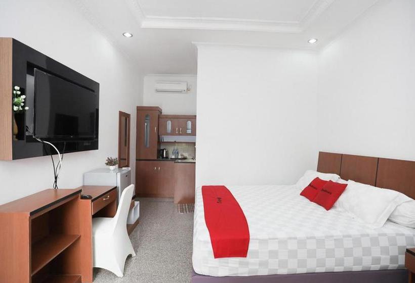 פנסיון Reddoorz Syariah Near Bundaran Joeang