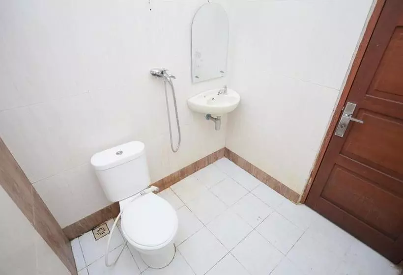 ペンション Reddoorz Syariah Near Bundaran Joeang
