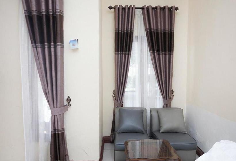 פנסיון Reddoorz Syariah Near Bundaran Joeang