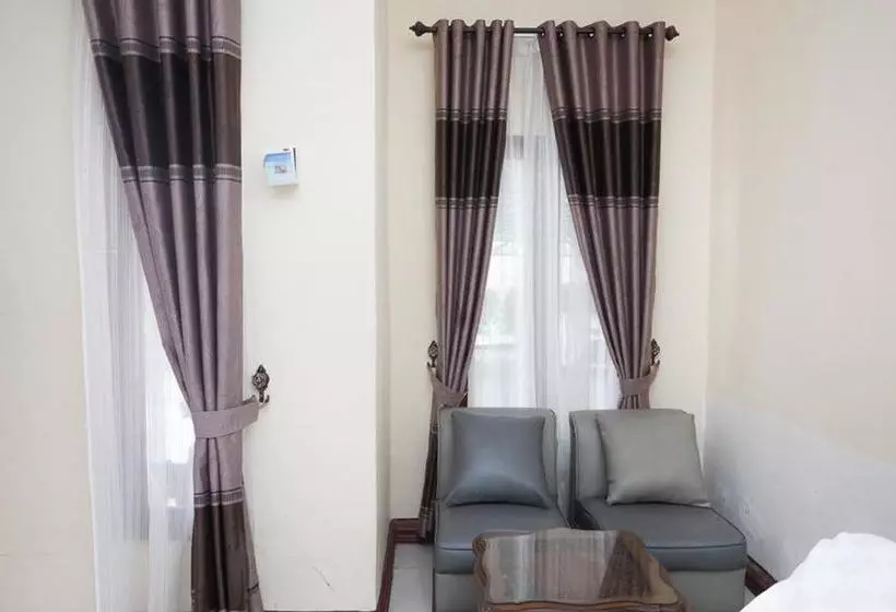 ペンション Reddoorz Syariah Near Bundaran Joeang