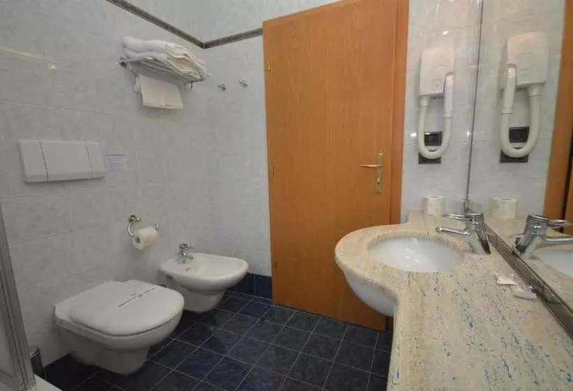 ホテル Residenza E Appartamenti Le Colonnine