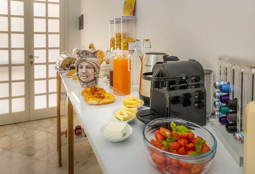 تختخواب و صبحانه Oniro