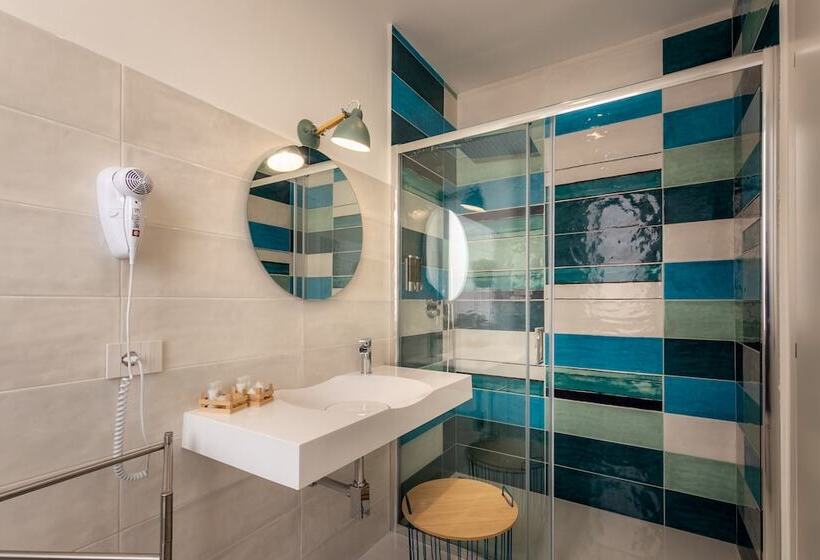 تختخواب و صبحانه Oniro