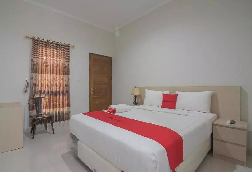 هتل Reddoorz Near Alun Alun Kc Haurgeulis