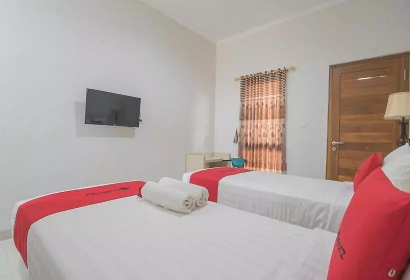 هتل Reddoorz Near Alun Alun Kc Haurgeulis