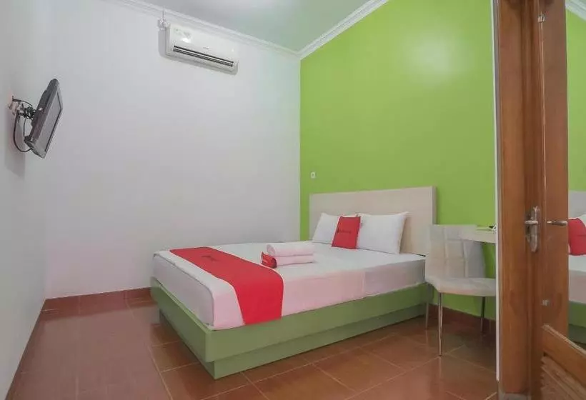 Majatalo Reddoorz Plus Near Alun Alun Kuningan