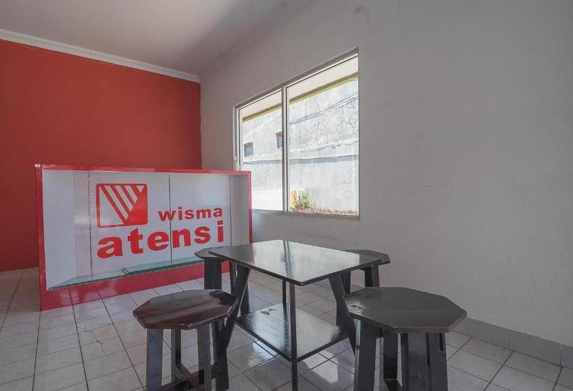 פנסיון Reddoorz Plus Near Alun Alun Kuningan