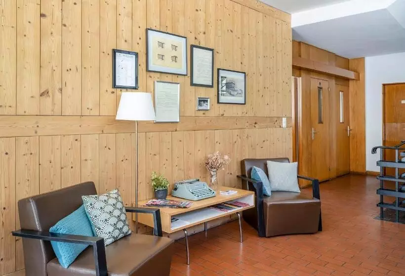 ホテル Hôtel Historique Chez Elsy   Crans Sapins