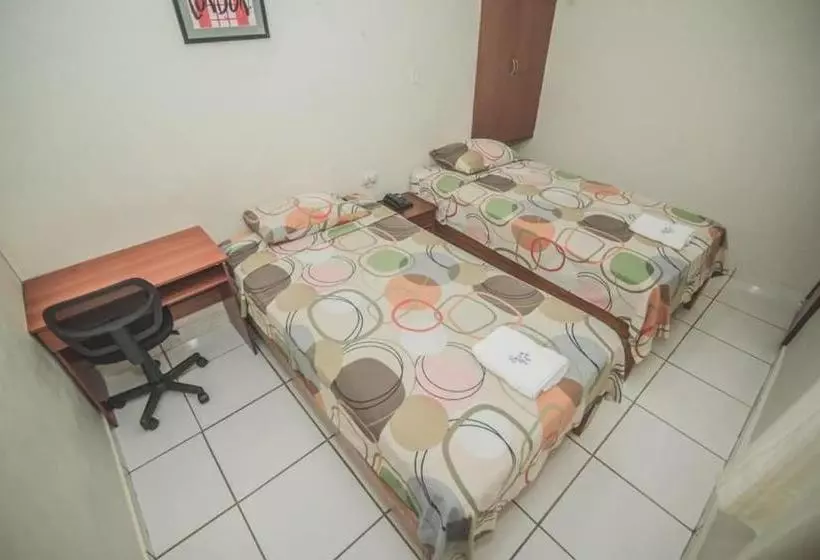 ペンション Hostal Resident