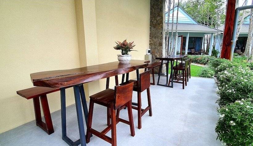 هتل Kingo Retreat Resort