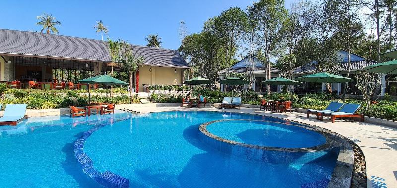 هتل Kingo Retreat Resort