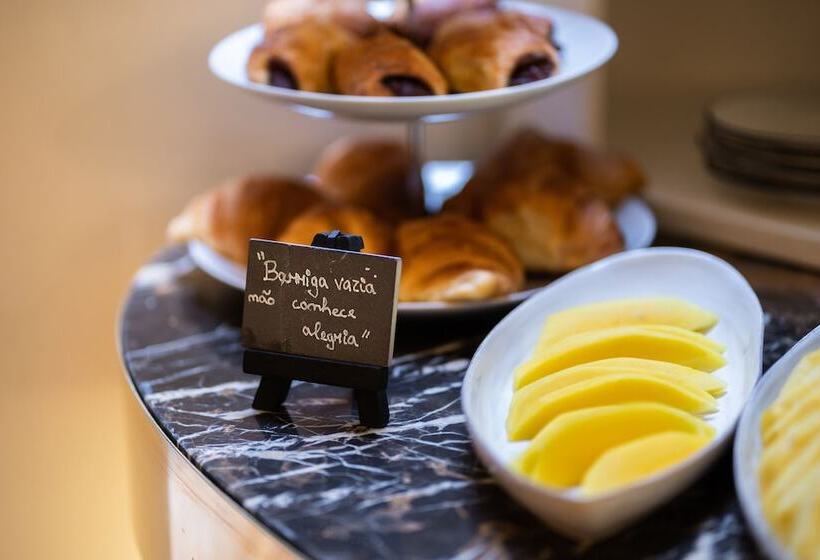 The Convo Porto Hotel & Apartment