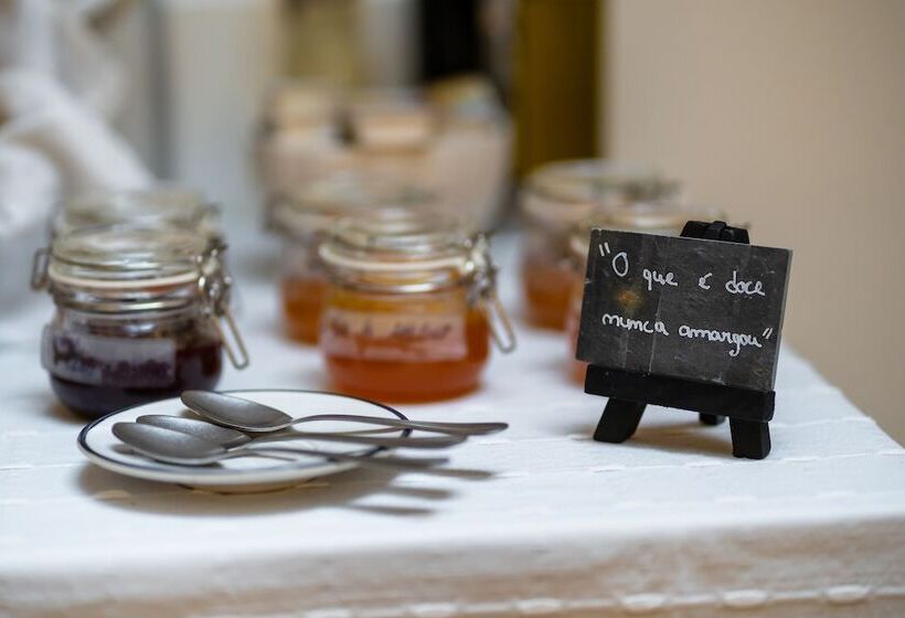 The Convo Porto Hotel & Apartment