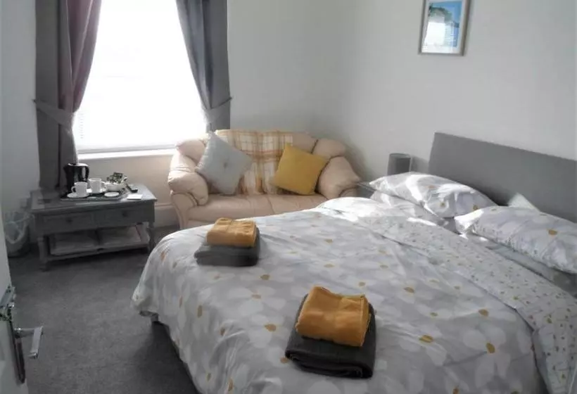 Aamiaismajoitus (B&B) Silloth Holiday Accommodation Ensuite Rooms, Studios For 2, Apartments For 6