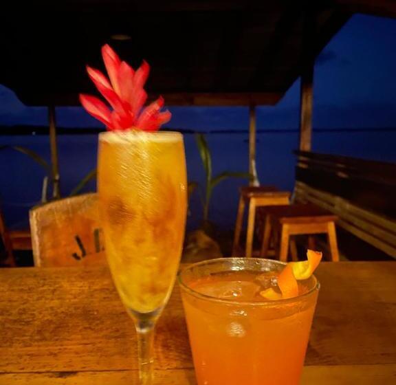 هتل Dolphin Blue Paradise