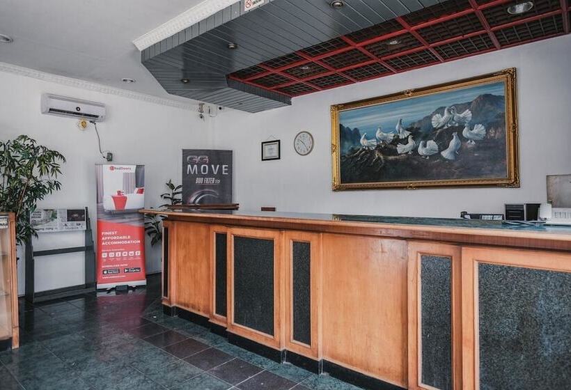 فندق Reddoorz Plus Near Pelabuhan Merak